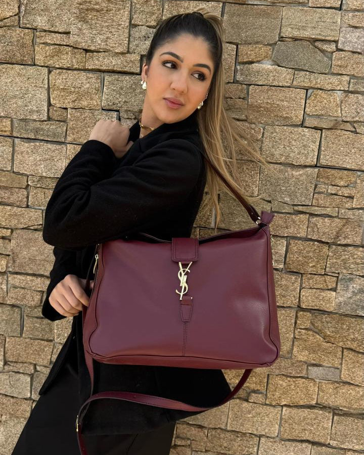 Bolsa de Couro Yves Saint Laurent Serena