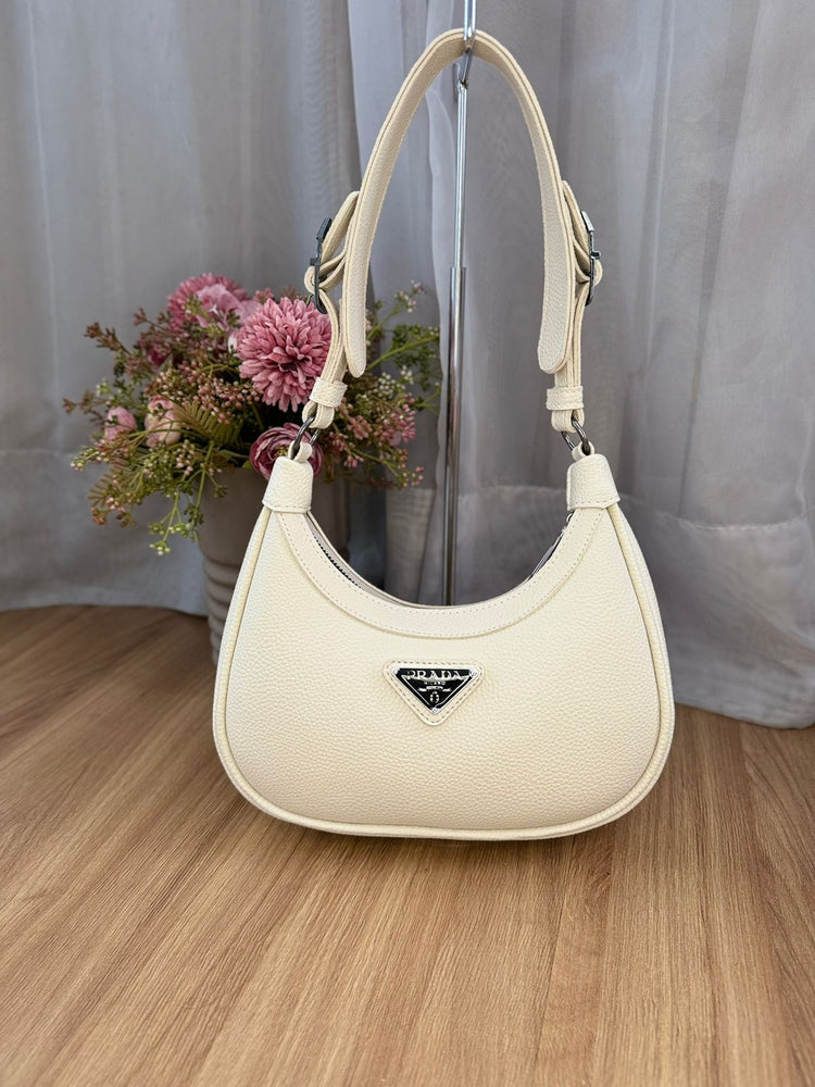 Bolsa de Couro Prada Canoa Luna