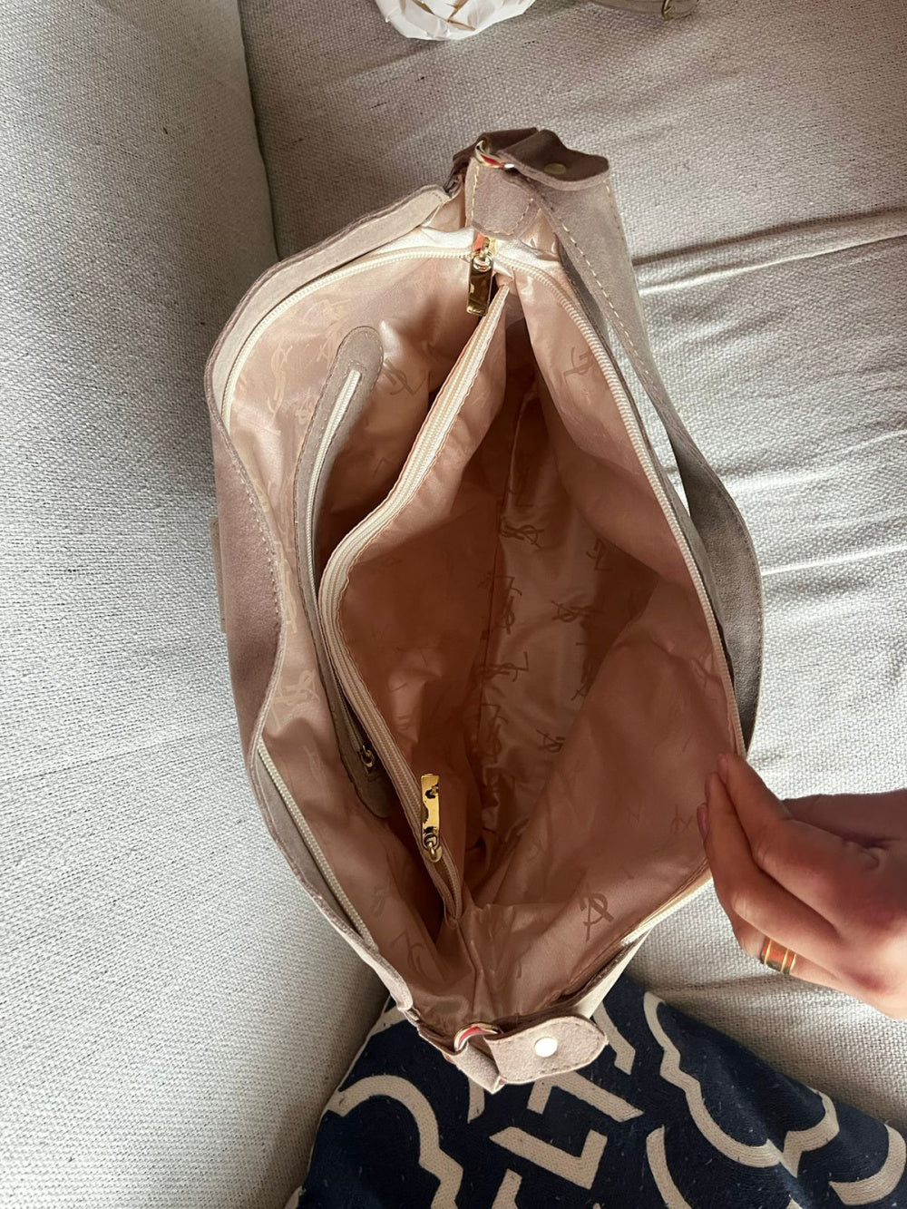 Bolsa de Camurça Yves Saint Laurent Serena