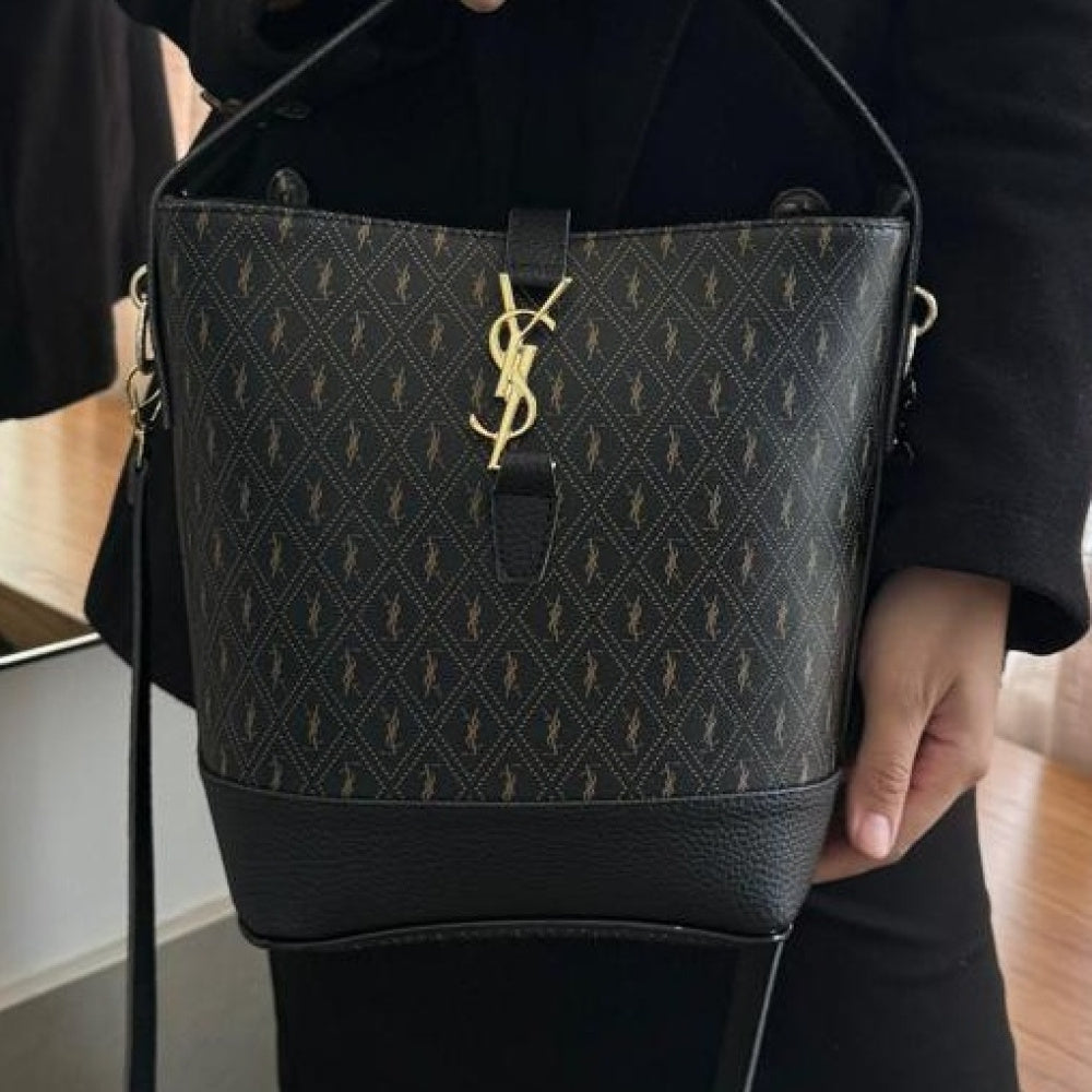 Bolsa de Couro Média Yves Saint Laurent Riviera