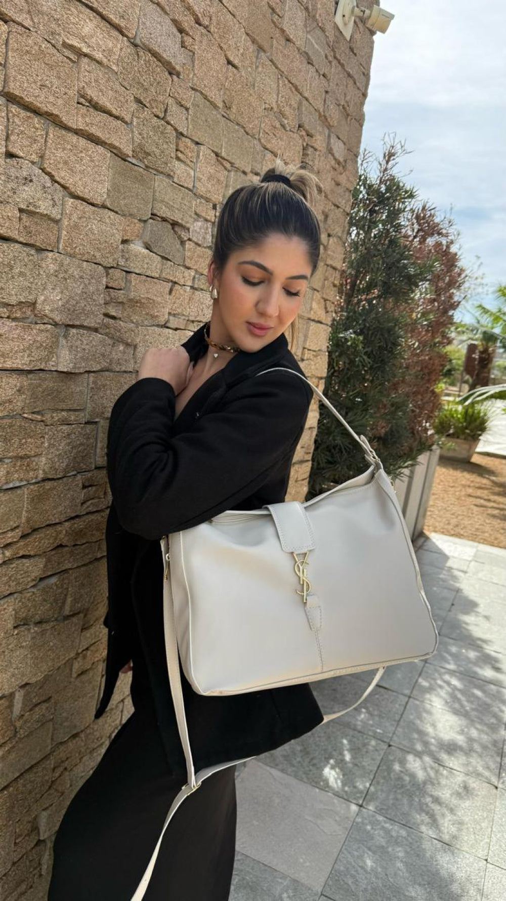 Bolsa de Couro Yves Saint Laurent Serena