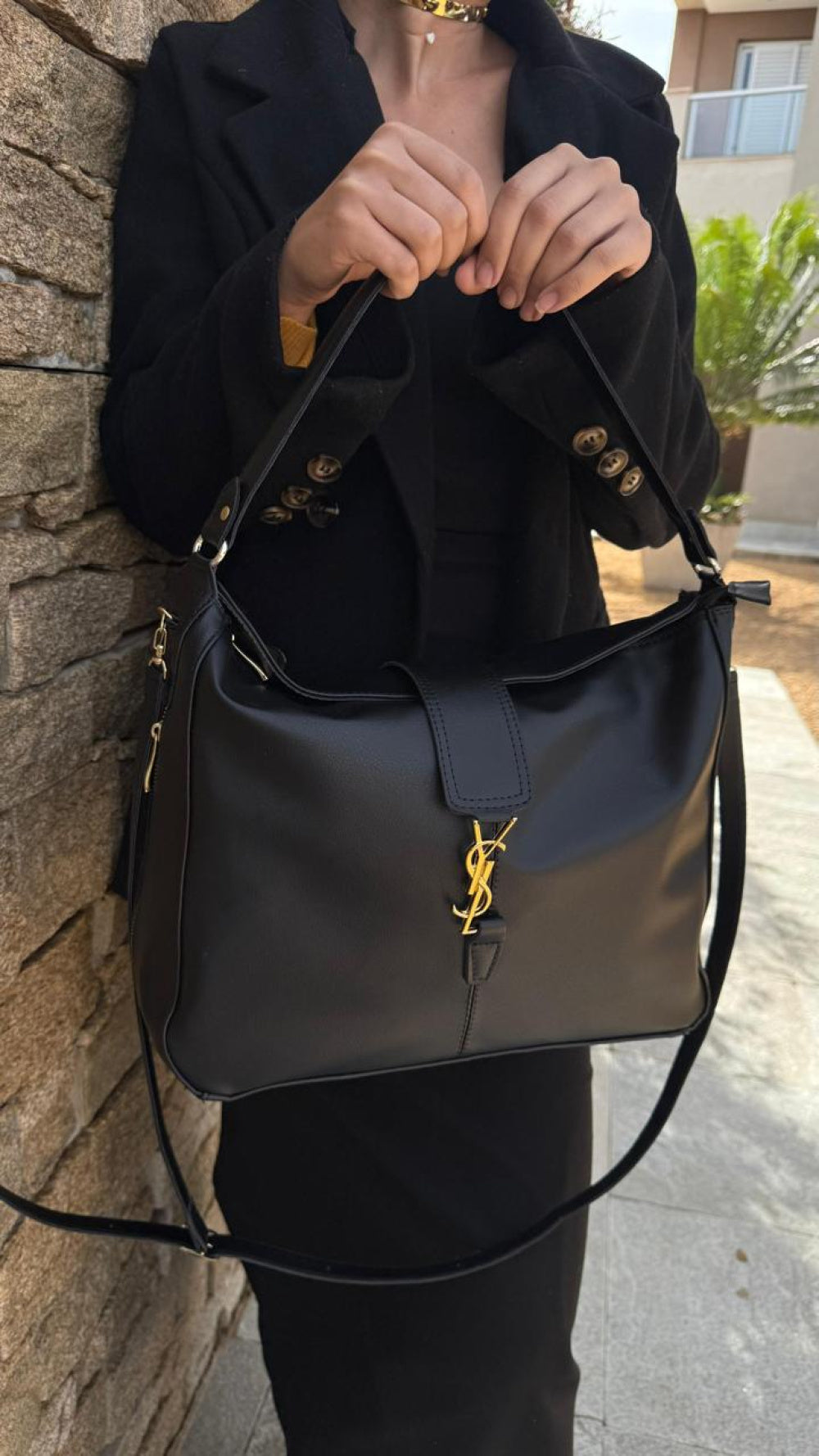 Bolsa de Couro Yves Saint Laurent Serena