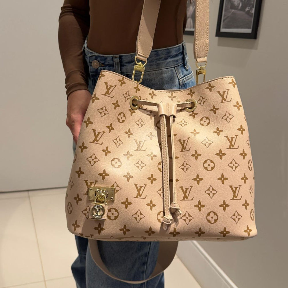 Bolsa Louis Vuitton Charlotte