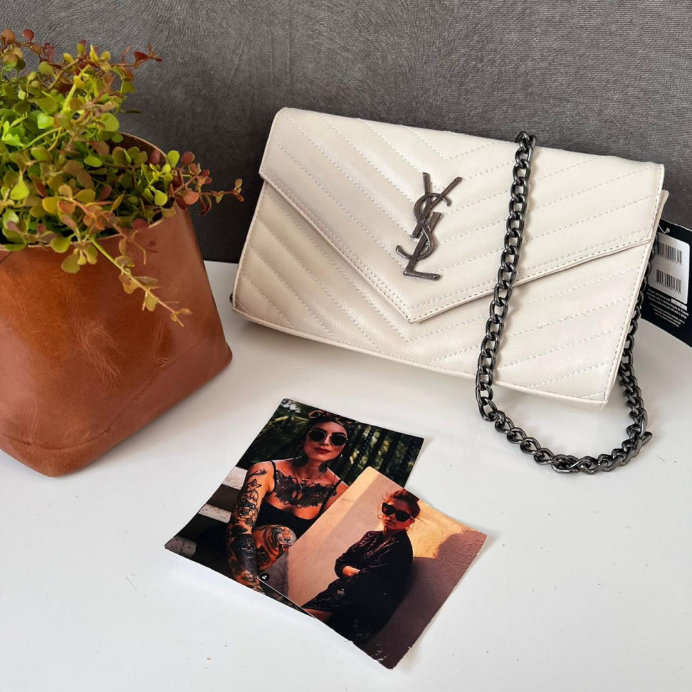 Bolsa Yves Saint Laurent Cassandre Envelope