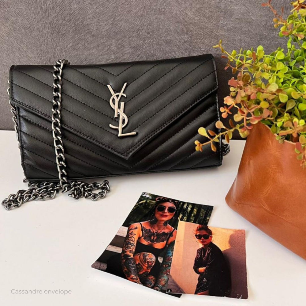 Bolsa Yves Saint Laurent Cassandre Envelope
