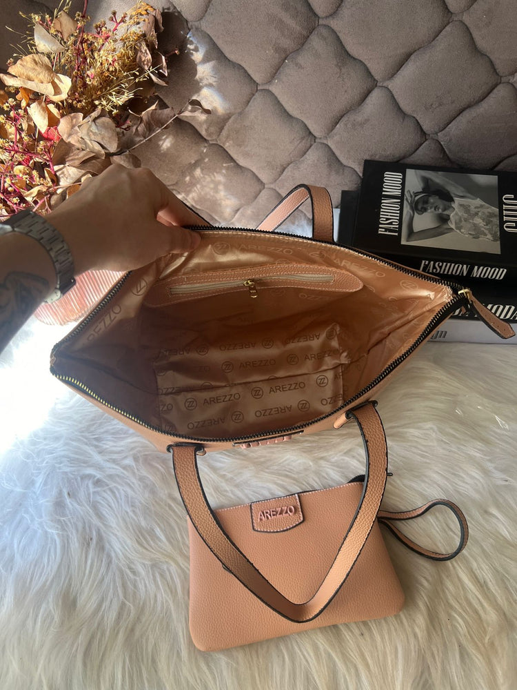 Kit Arezzo de Couro Média com Necessaire