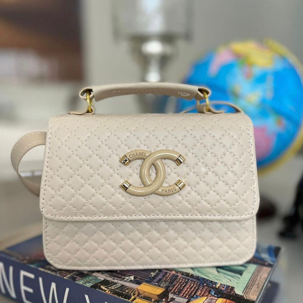 Bolsa Chanel Coco Handle Pequena