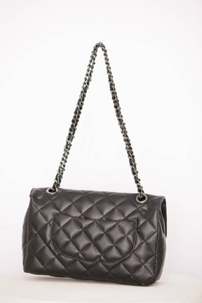 Bolsa Chanel Clássica Média de Couro