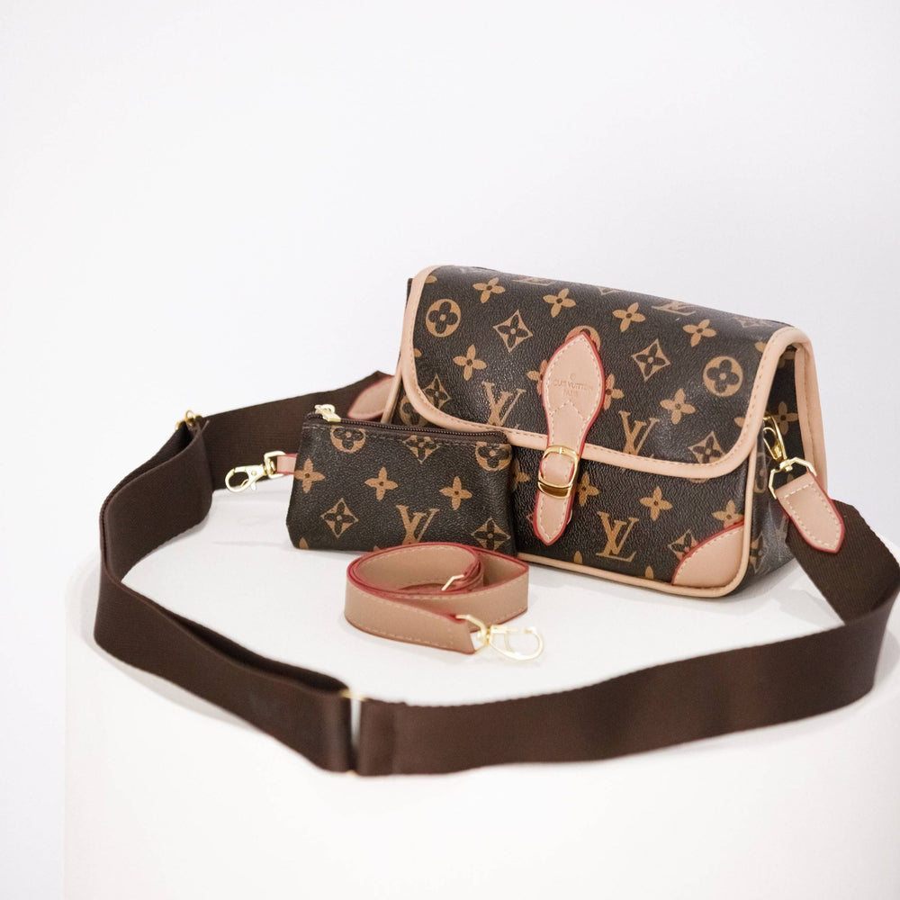 Bolsa Louis Vuitton de Couro Transversal e Carteira