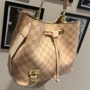 Bolsa Louis Vuitton Charlotte