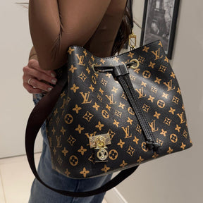 Bolsa Louis Vuitton Charlotte