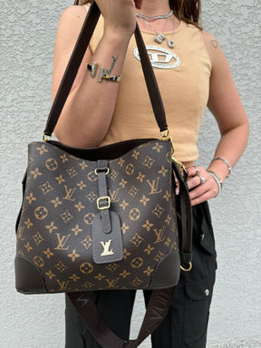 Bolsa Média de Couro Louis Vuitton Astrid