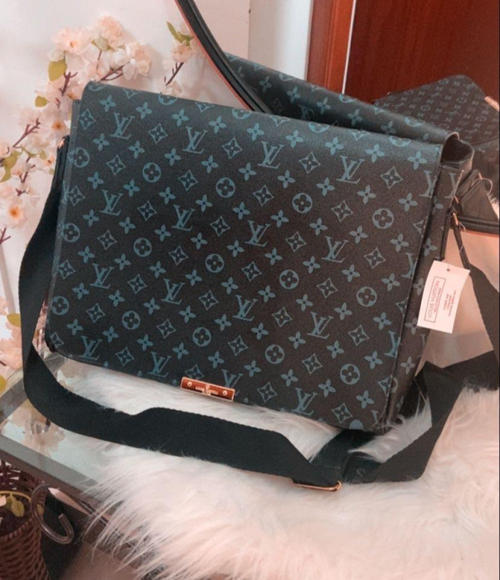 Pasta Louis Vuitton de Ombro Grande