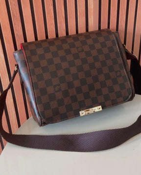 Pasta Louis Vuitton de Ombro Grande