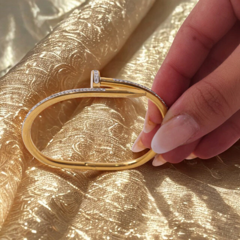 Pulseira Feine Banhada a Ouro Prego Cravejada Ágata