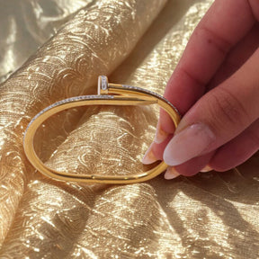 Pulseira Feine Banhada a Ouro Prego Cravejada Ágata